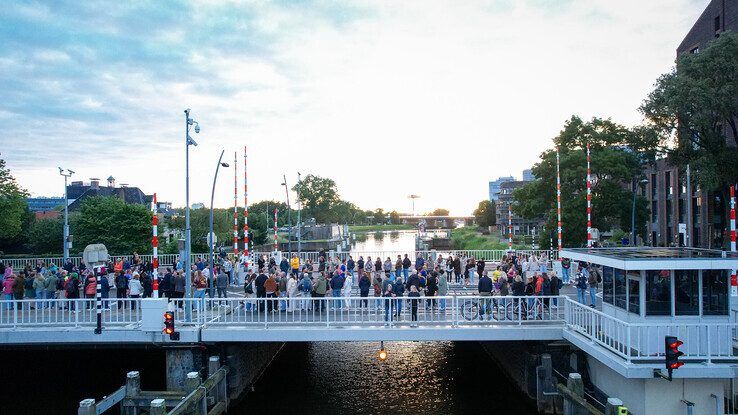 In beeld: Halve Marathon Zwolle meer dan alleen feestje voor hardlopers - Foto: Hugo Janssen