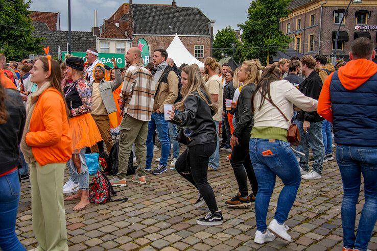 In beeld: Zwolle viert winst Oranje in binnenstad - Foto: Obbe Bakker