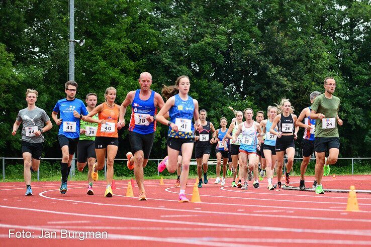 In beeld: Danny Koppelman wint 9e editie van BB-lopers Baanclassic - Foto: Jan Burgman