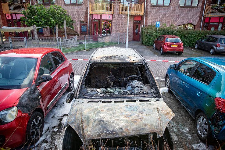 De uitgebrande auto op het Sterrenkroos. - Foto: Hugo Janssen