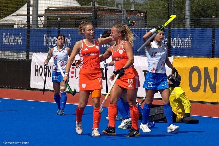 In beeld: Oranje-hockeysters verpulveren Japan in Zwolle - Foto: Bob Koning