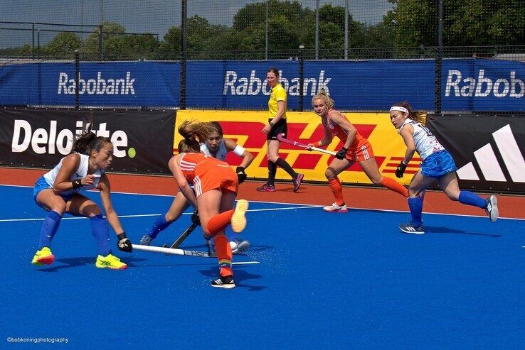 In beeld: Oranje-hockeysters verpulveren Japan in Zwolle - Foto: Bob Koning