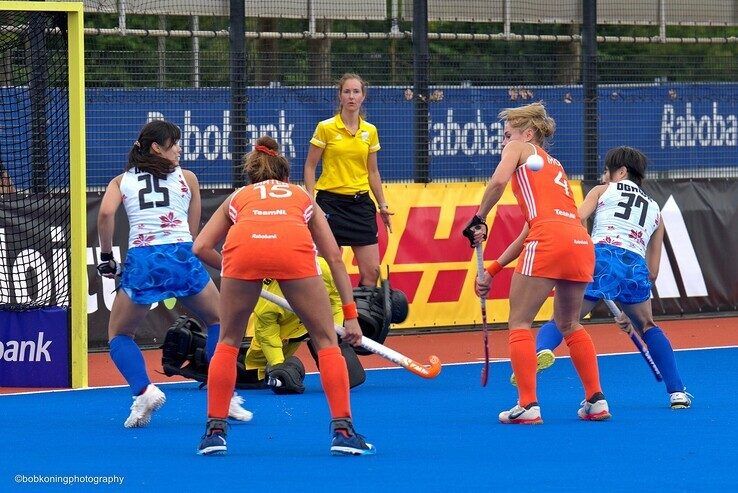 In beeld: Oranje-hockeysters verpulveren Japan in Zwolle - Foto: Bob Koning