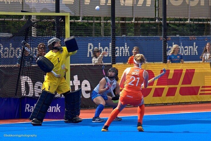 In beeld: Oranje-hockeysters verpulveren Japan in Zwolle - Foto: Bob Koning