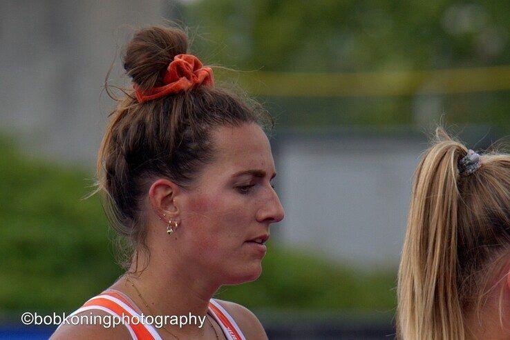 In beeld: Oranje-hockeysters verpulveren Japan in Zwolle - Foto: Bob Koning