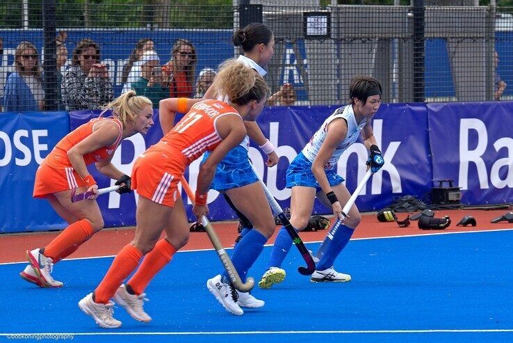 In beeld: Oranje-hockeysters verpulveren Japan in Zwolle - Foto: Bob Koning