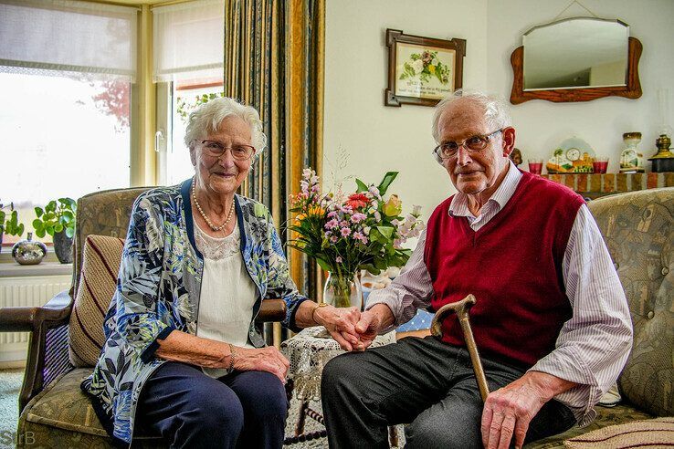 Willem en Stijntje Borst zijn 60 jaar getrouwd. - Foto: Obbe Bakker