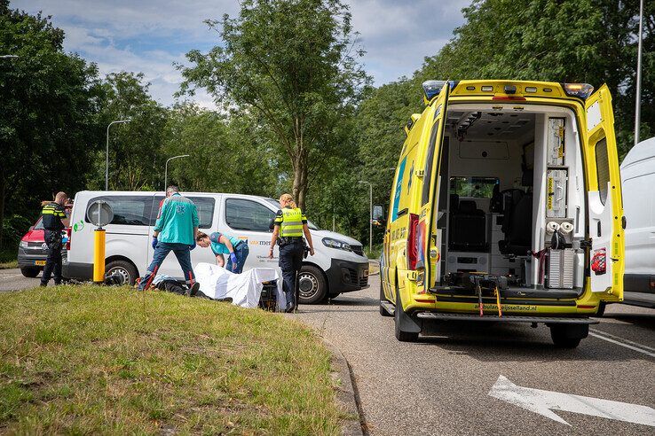 Opnieuw gewonde op een van de gevaarlijkste kruisingen van Zwolle - Foto: Hugo Janssen