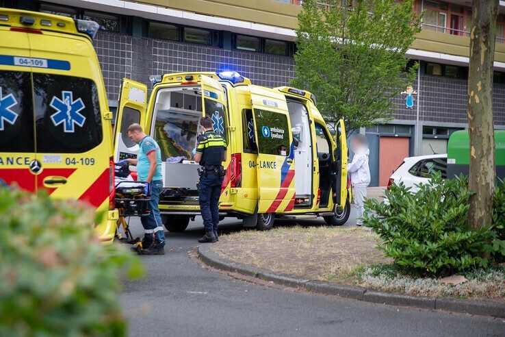 Na het geweldsincident werden een jonge vrouw en een meisje opgepakt. - Foto: Hugo Janssen