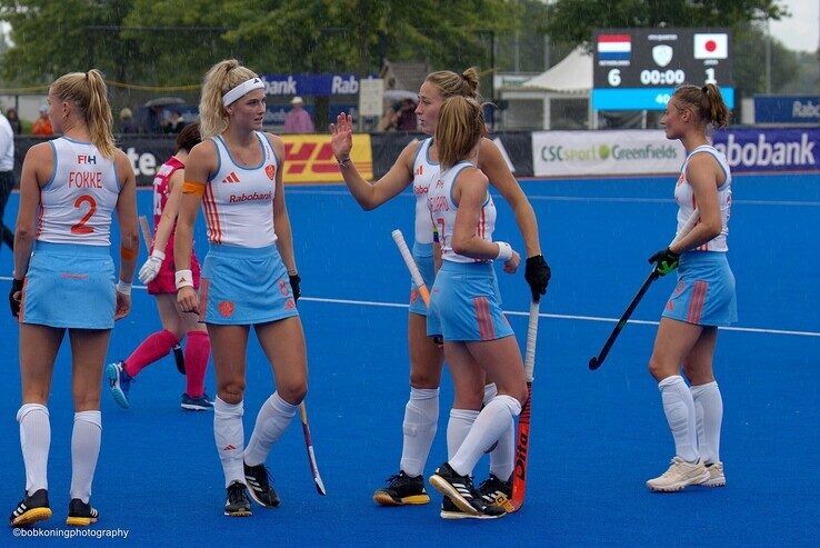 In beeld: Oranje Dames en Heren winnen uitzwaaiwedstrijden in Zwolle - Foto: Bob Koning