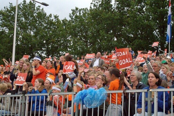 In beeld: Oranje Dames en Heren winnen uitzwaaiwedstrijden in Zwolle - Foto: Bob Koning