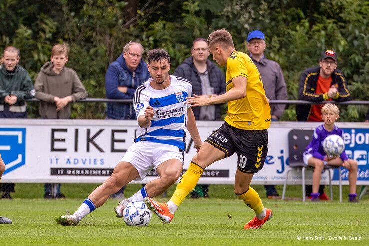 In beeld: PEC Zwolle verliest oefenduel van Horsens - Foto: Hans Smit