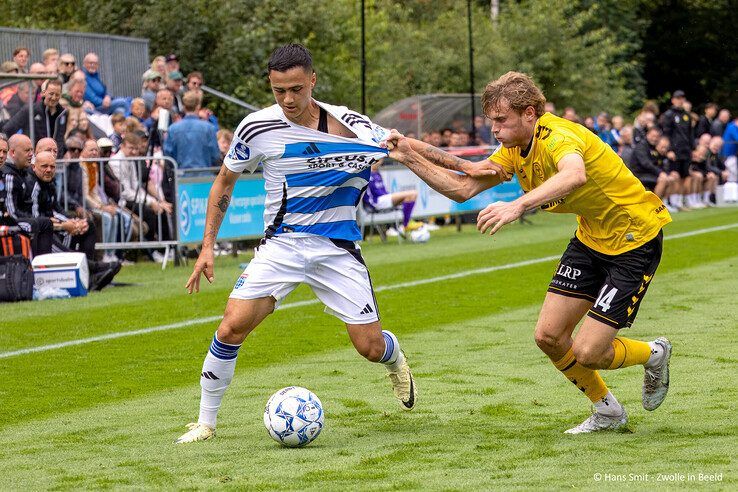 In beeld: PEC Zwolle verliest oefenduel van Horsens - Foto: Hans Smit