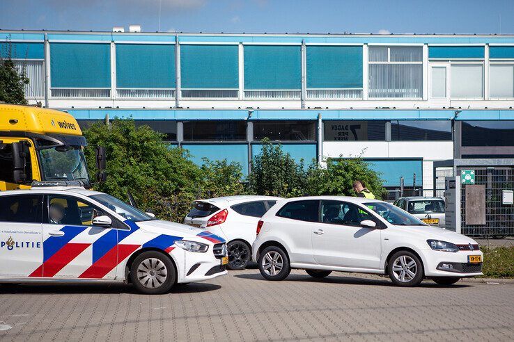 Drie auto’s botsen op elkaar op Blaloweg - Foto: Ruben Meinten