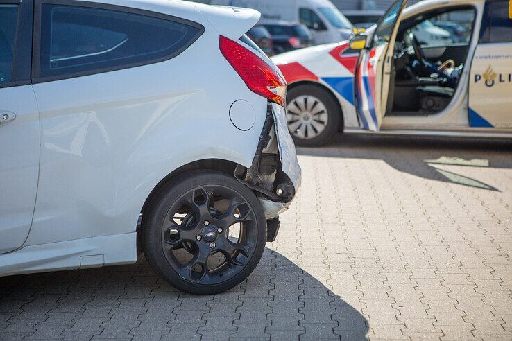 Drie auto’s botsen op elkaar op Blaloweg - Foto: Ruben Meinten