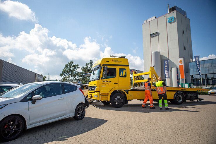 Drie auto’s botsen op elkaar op Blaloweg - Foto: Ruben Meinten