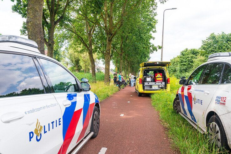 Fietsster ernstig gewond na aanrijding in Zwolle-Zuid - Foto: Peter Denekamp