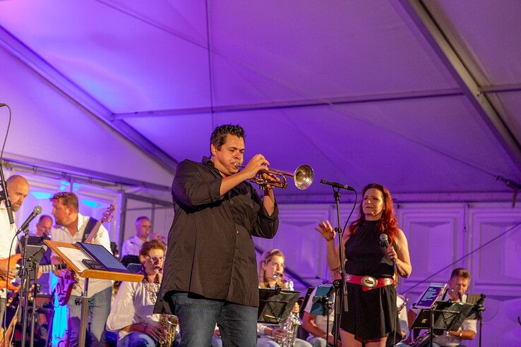 In beeld: Stadshagenfestival gestart met concert van Thomas Orkest - Foto: Ruben Meinten