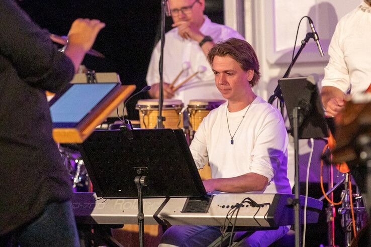 In beeld: Stadshagenfestival gestart met concert van Thomas Orkest - Foto: Ruben Meinten