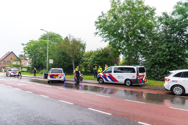 Scooterrijder onderuit in Assendorp na achtervolging door politie - Foto: Peter Denekamp