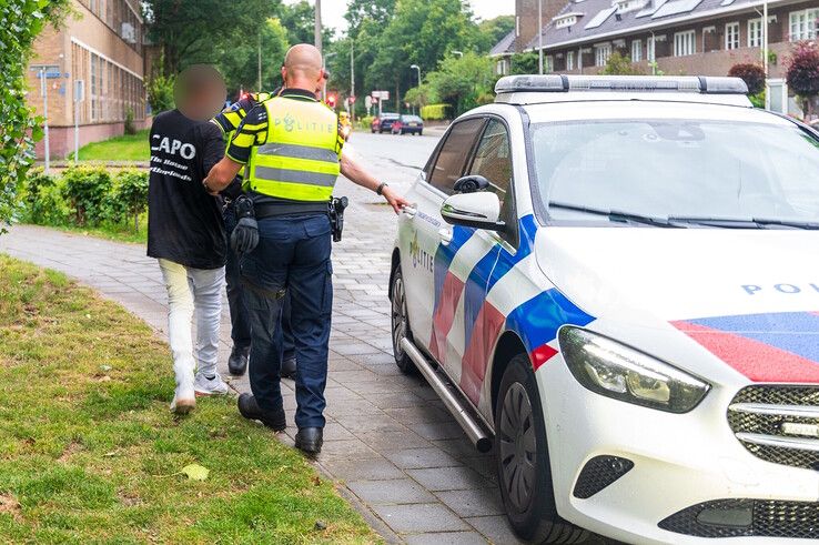 Scooterrijder onderuit in Assendorp na achtervolging door politie - Foto: Peter Denekamp