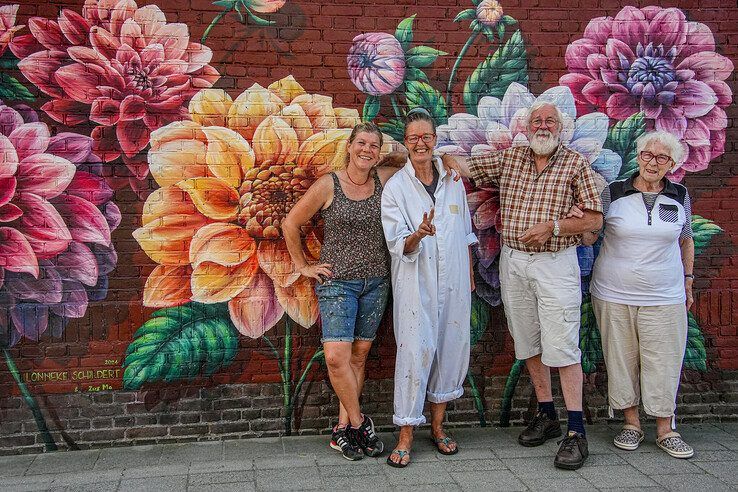 Van links af Lonneke van Zutphen, Monique Lob, Frans en Hillie Haveman. - Foto: Obbe Bakker