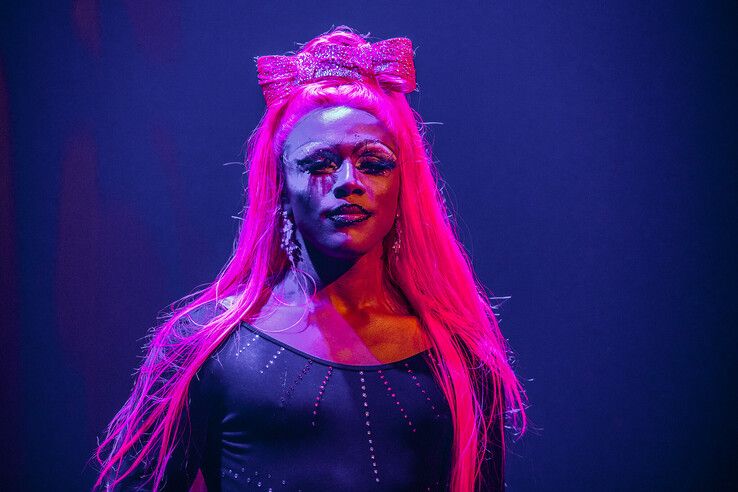 In beeld: Drag queens stelen de show en evolueren in Zwolle - Foto: Obbe Bakker