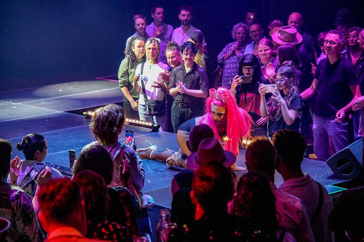 In beeld: Drag queens stelen de show en evolueren in Zwolle - Foto: Obbe Bakker