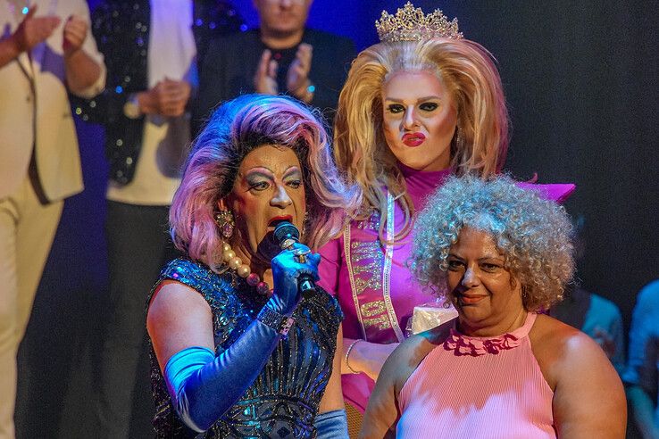 In beeld: Drag queens stelen de show en evolueren in Zwolle - Foto: Obbe Bakker