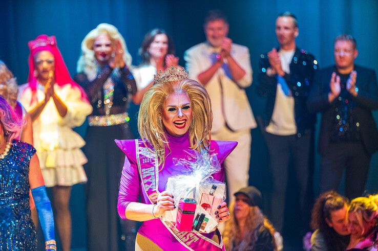 In beeld: Drag queens stelen de show en evolueren in Zwolle - Foto: Peter Denekamp