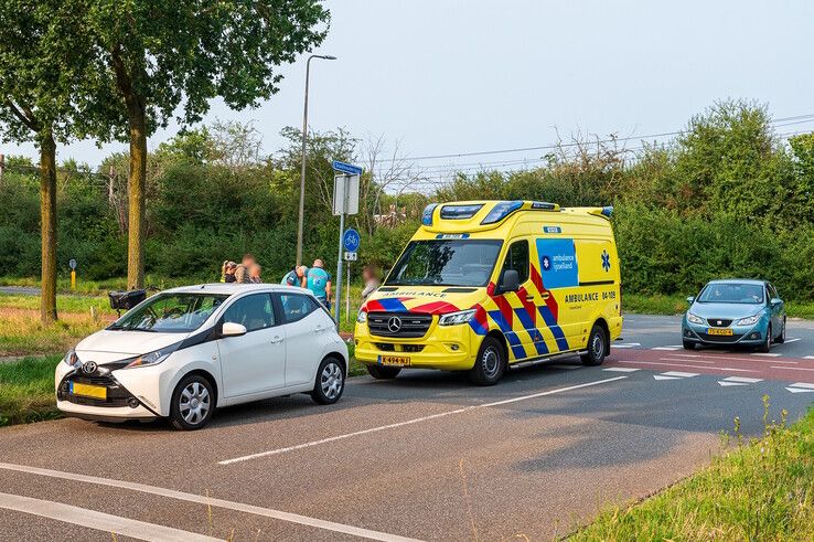 De aanrijding op de Burgemeester de Vos van Steenwijklaan. - Foto: Peter Denekamp