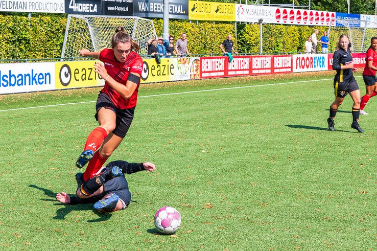 Be Quick '28 Vrouwen won de eerste bekerwedstrijd met 6-0 van SC Stiens Vrouwen. - Foto: Peter Denekamp