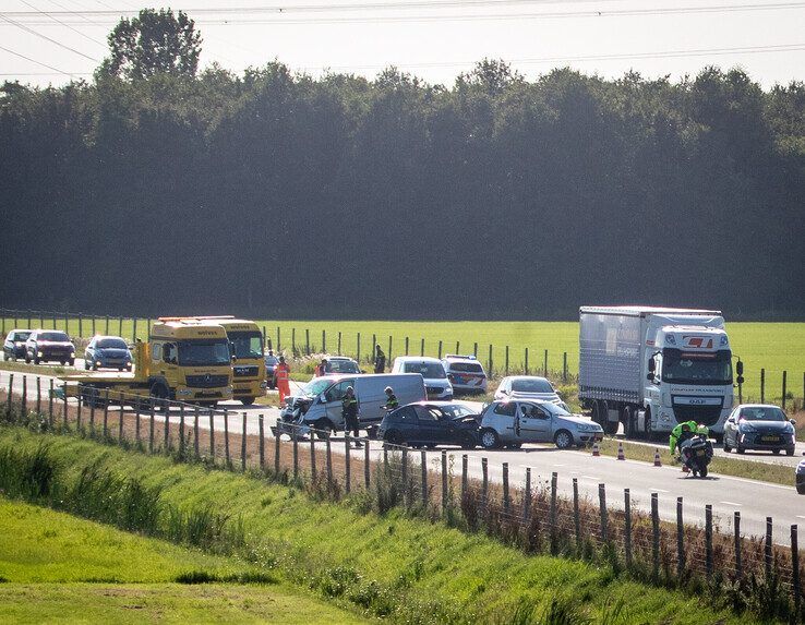 Meerdere gewonden bij ongeval op Nieuwe Hessenweg - Foto: Hugo Janssen