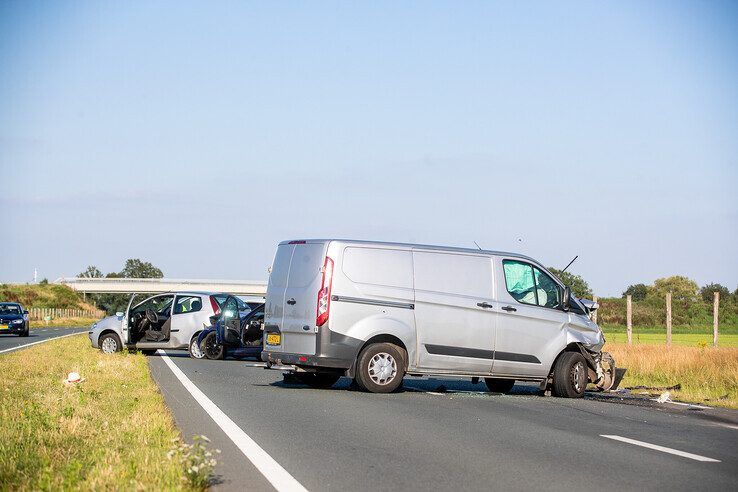 Meerdere gewonden bij ongeval op Nieuwe Hessenweg - Foto: Hugo Janssen