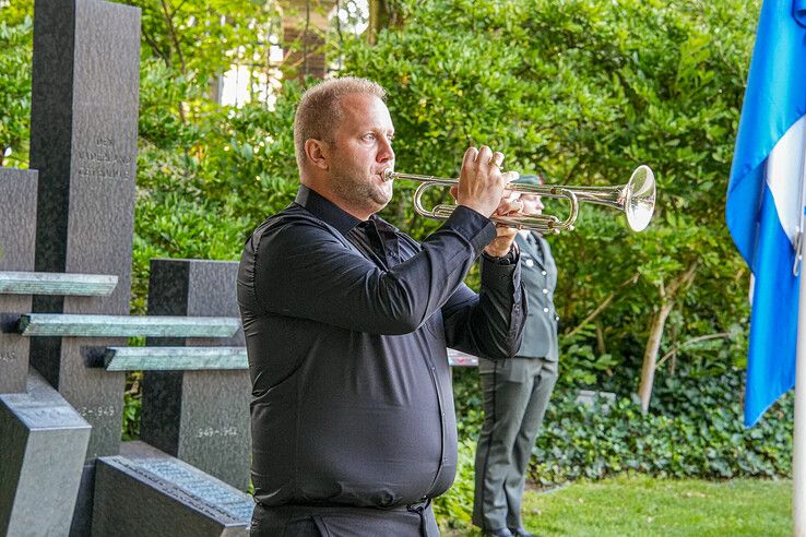 In beeld: Gevallenen Oost-Azië herdacht in Park Eekhout - Foto: Obbe Bakker