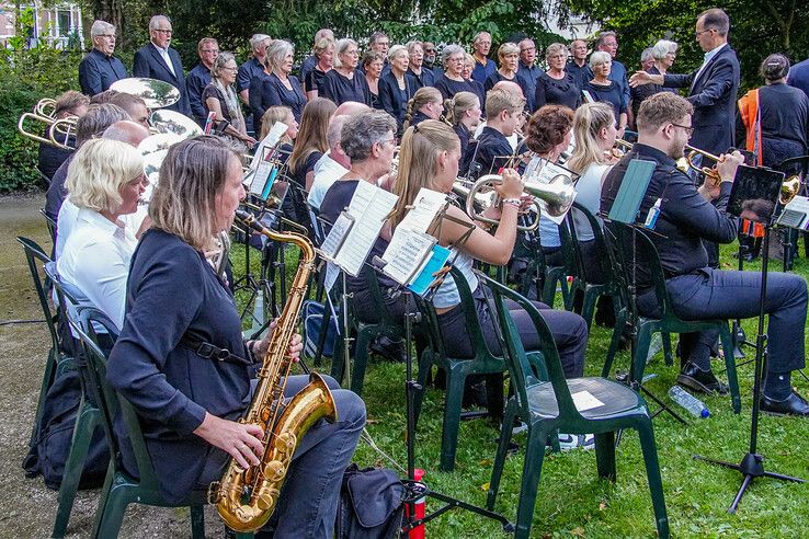 In beeld: Gevallenen Oost-Azië herdacht in Park Eekhout - Foto: Obbe Bakker