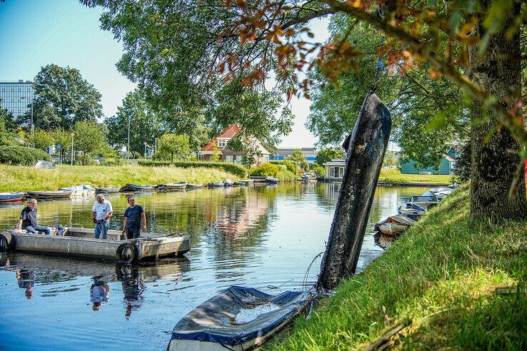 In beeld: Tientallen scheepswrakjes uit Nieuwe Vecht getakeld - Foto: Obbe Bakker