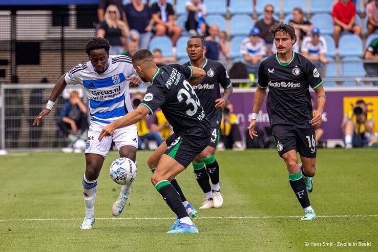 In beeld: PEC Zwolle kansloos tegen Feyenoord - Foto: Hans Smit