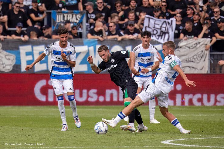 In beeld: PEC Zwolle kansloos tegen Feyenoord - Foto: Hans Smit