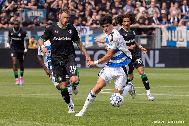 In beeld: PEC Zwolle kansloos tegen Feyenoord - Foto: Hans Smit