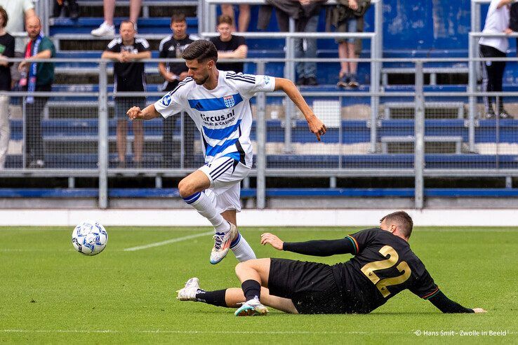 In beeld: PEC Zwolle verliest in eigen huis van Venezia FC - Foto: Hans Smit