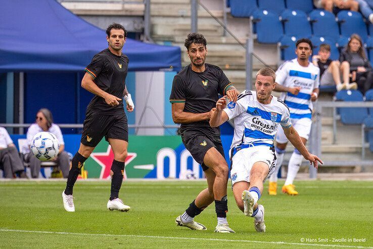 In beeld: PEC Zwolle verliest in eigen huis van Venezia FC - Foto: Hans Smit