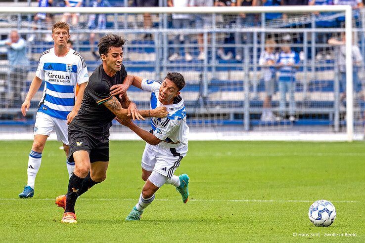 In beeld: PEC Zwolle verliest in eigen huis van Venezia FC - Foto: Hans Smit