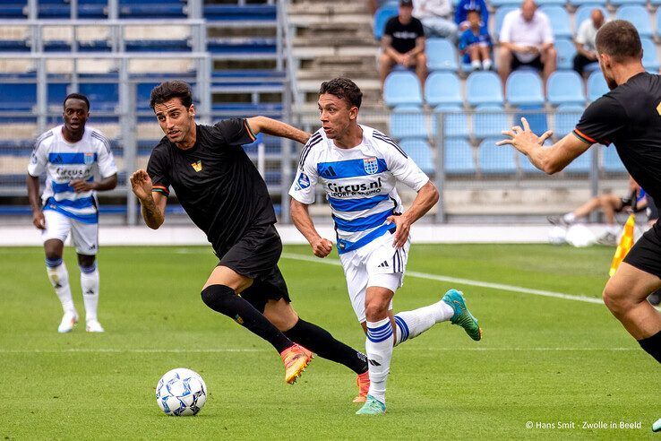 In beeld: PEC Zwolle verliest in eigen huis van Venezia FC - Foto: Hans Smit