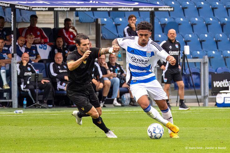 In beeld: PEC Zwolle verliest in eigen huis van Venezia FC - Foto: Hans Smit