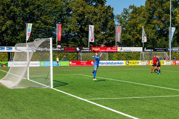 In beeld: Be Quick ’28 Vrouwen met speels gemak langs SC Stiens - Foto: Peter Denekamp