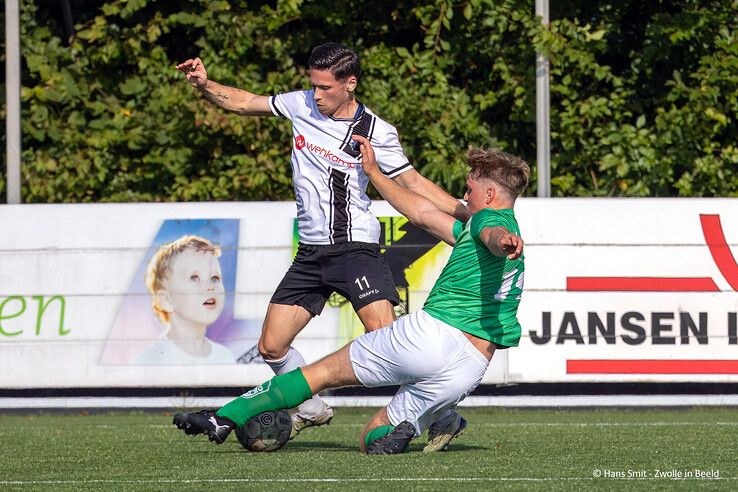 Na benauwde slotfase pakt Berkum drie punten tegen Heino - Foto: Hans Smit