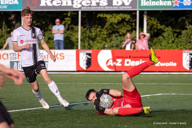 Na benauwde slotfase pakt Berkum drie punten tegen Heino - Foto: Hans Smit