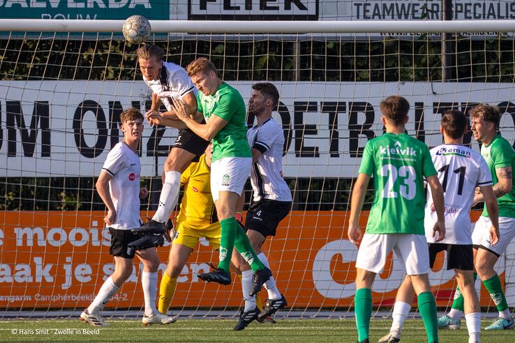 Na benauwde slotfase pakt Berkum drie punten tegen Heino - Foto: Hans Smit