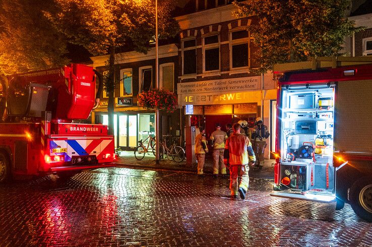 Pand van Meesterwerk vol rook door inbraakalarm - Foto: Peter Denekamp